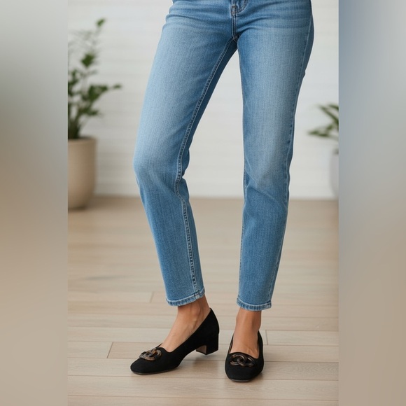 Salvatore Ferragamo Black Suede Pumps with Tortoiseshell Accent Size 9 - Picture 6 of 16